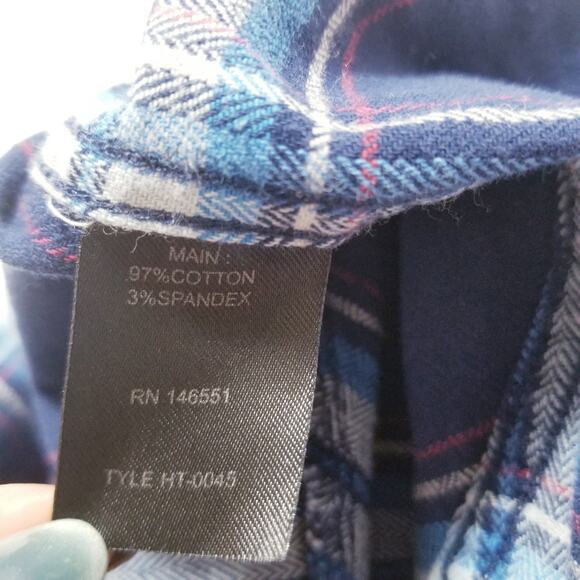 HAYES Plaid Button Front Shirt Long Sleeves Collared - Picture 5 of 12